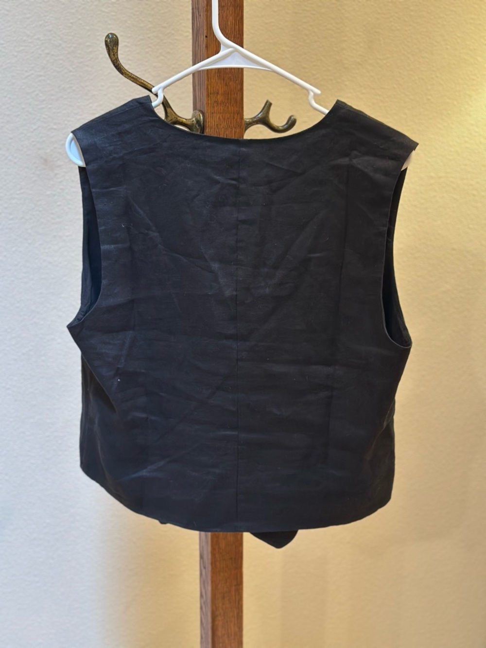 Quince Black Linen Buttoned Vest - Picture 2 of 4